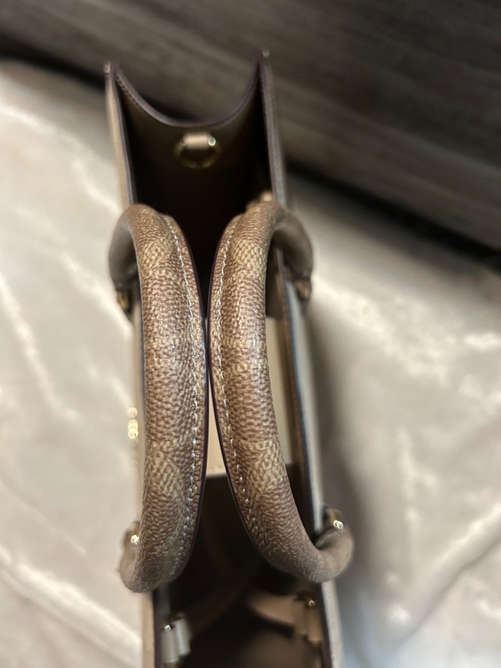 Coach Maggie Tote - Picture 10 of 11